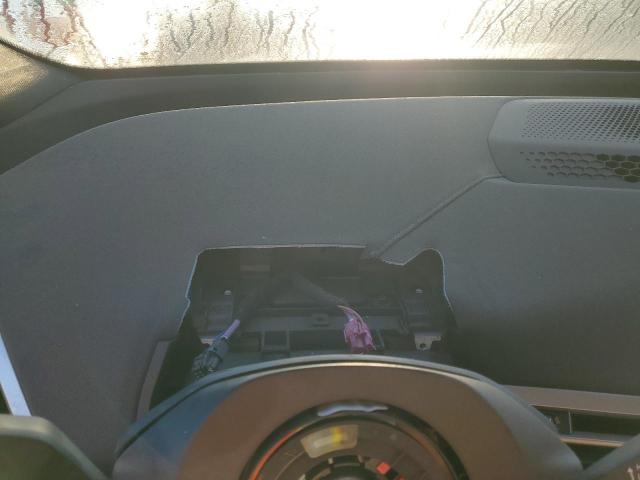 WB523CF03RCR15800 - 2024 BMW IX XDRIVE50 SILVER photo 9