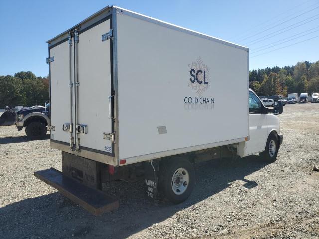 1GB0GRFF6H1219339 - 2017 CHEVROLET EXPRESS G3 WHITE photo 3