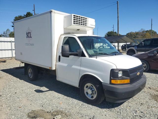 1GB0GRFF6H1219339 - 2017 CHEVROLET EXPRESS G3 WHITE photo 4