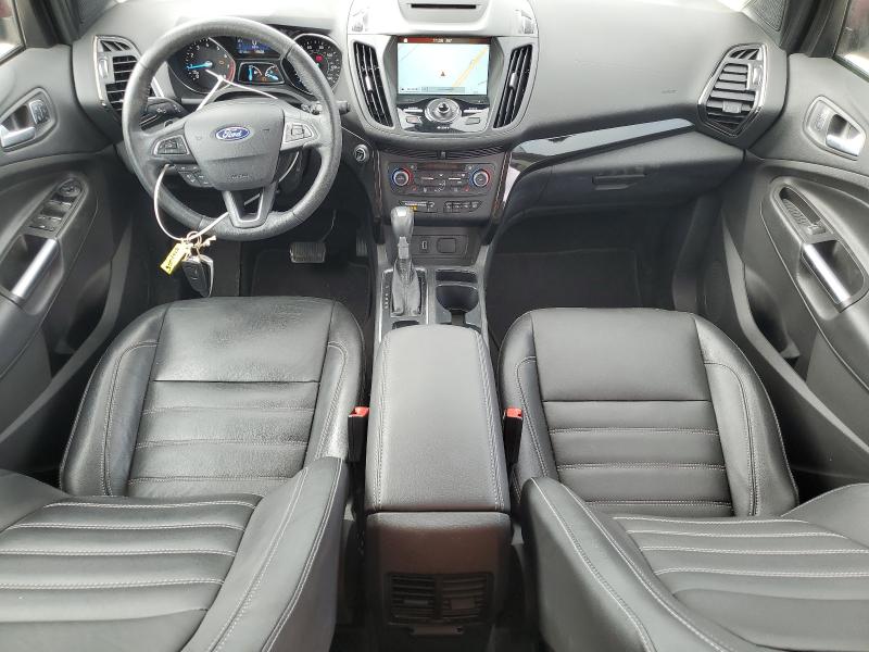 1FMCU9J90JUC07481 - 2018 FORD ESCAPE TITANIUM Czerwony zdjęcie 8