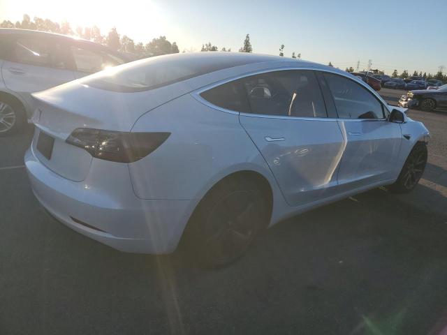 5YJ3E1EAXLF738190 - 2020 TESLA MODEL 3 WHITE photo 3