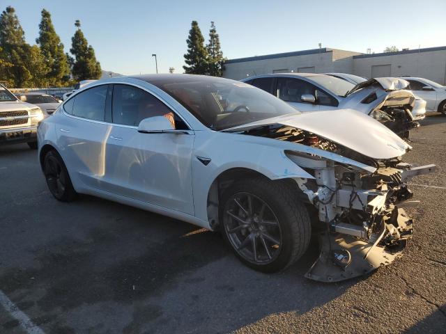 5YJ3E1EAXLF738190 - 2020 TESLA MODEL 3 WHITE photo 4