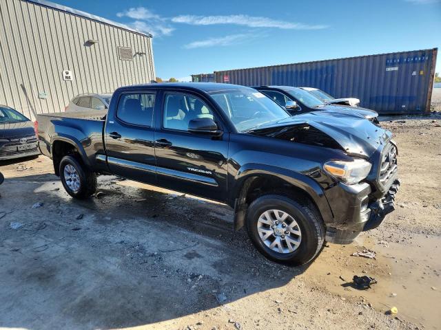 5TFDZ5BN2HX020413 - 2017 TOYOTA TACOMA DOUBLE CAB 黑色 照片 4