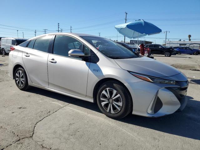 JTDKARFP6K3111393 - 2019 TOYOTA PRIUS PRIM SILVER photo 4