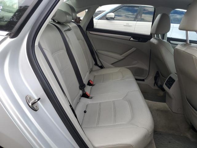 1VWBN7A34EC012750 - 2014 VOLKSWAGEN PASSAT SE SILVER photo 10