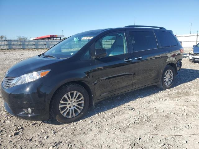 2017 TOYOTA SIENNA XLE, 