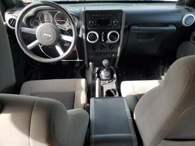 1J4BA5H11AL153027 - 2010 JEEP WRANGLER U SAHARA BLACK photo 8