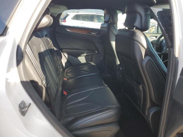 5LMTJ3DH7KUL50547 - 2019 LINCOLN MKC RESERVE თეთრი ფოტო 10