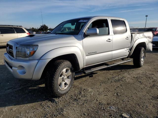 3TMJU4GN7BM114871 - 2011 TOYOTA TACOMA DOUBLE CAB PRERUNNER SILVER photo 1