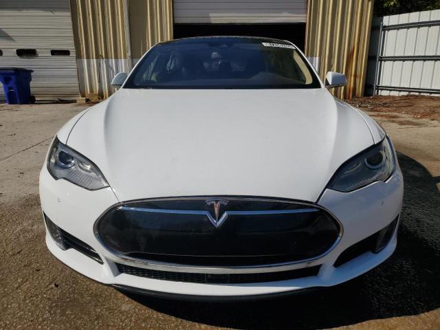 5YJSA1E2XFF115821 - 2015 TESLA MODEL S Білий фото 5