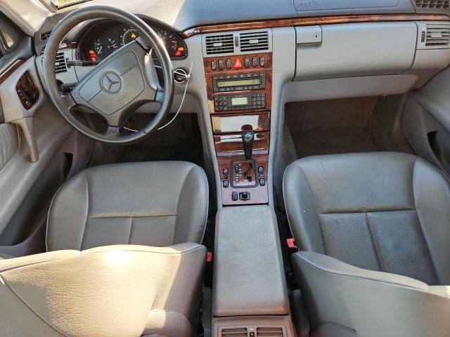WDBJF82H7XX020024 - 1999 MERCEDES-BENZ E 320 4MATIC SILVER photo 8