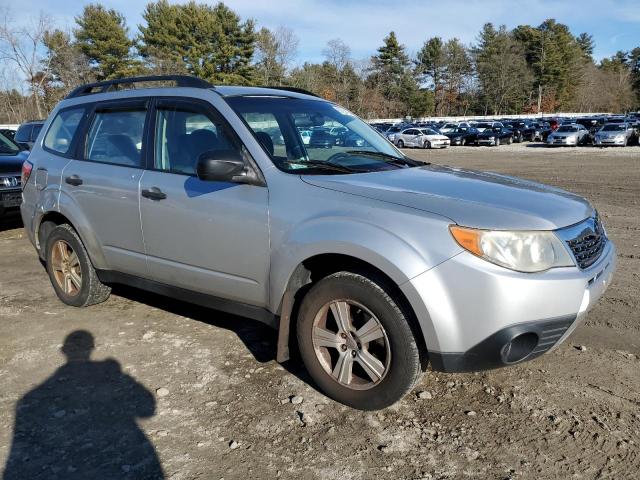 JF2SH6BC2AH909941 - 2010 SUBARU FORESTER XS Srebrny zdjęcie 4