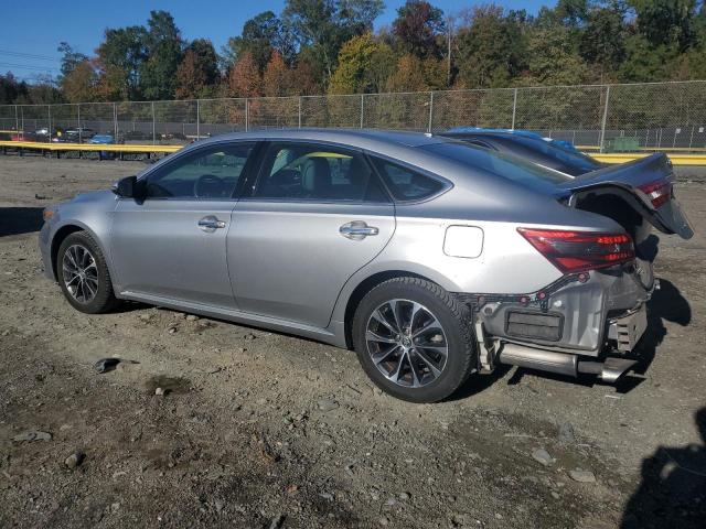 4T1BK1EB9JU286200 - 2018 TOYOTA AVALON XLE SILVER photo 2