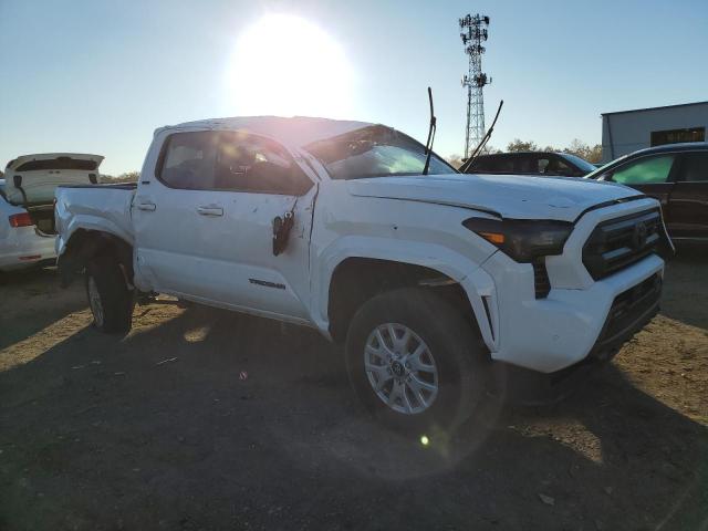 3TMLB5JN5SM113411 - 2025 TOYOTA TACOMA DOUBLE CAB WHITE photo 4
