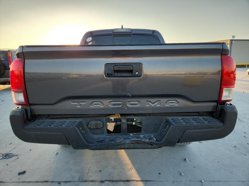 5TFAX5GN2JX108658 - 2018 TOYOTA TACOMA DOUBLE CAB GRAY photo 6