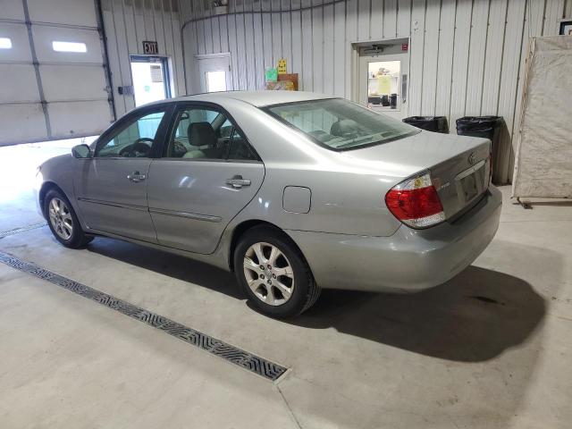 4T1BE30K95U971264 - 2005 TOYOTA CAMRY LE 灰色 照片 2