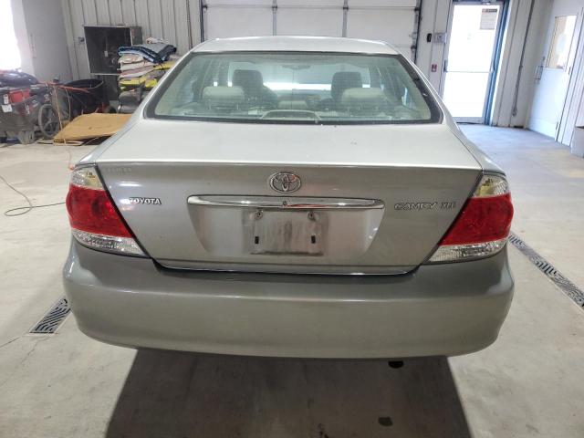4T1BE30K95U971264 - 2005 TOYOTA CAMRY LE 灰色 照片 6