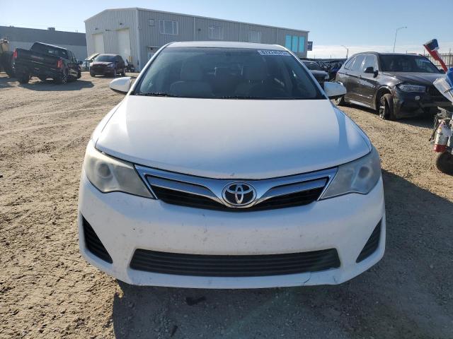 4T1BF1FK2DU218019 - 2013 TOYOTA CAMRY L WHITE photo 5