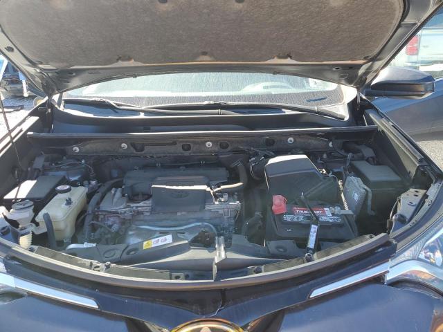 JTMBFREV0JJ729756 - 2018 TOYOTA RAV4 LE 灰色 照片 12