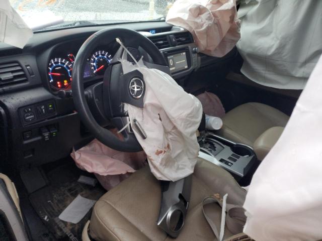 JTEZU5JR3G5135326 - 2016 TOYOTA 4RUNNER SR5 შავი ფოტო 8