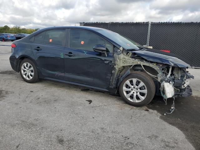 5YFEPMAE4MP211555 - 2021 TOYOTA COROLLA LE BLACK photo 4