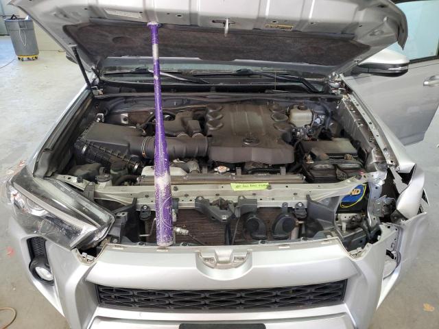 JTEBU5JR7K5656981 - 2019 TOYOTA 4RUNNER SR5/SR5 PREMIUM Gümüş fotoğraf 12