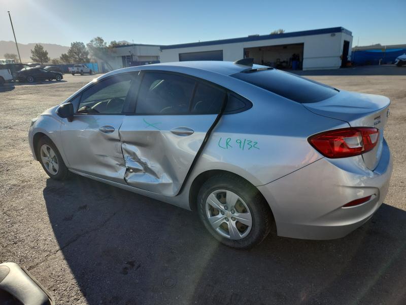 1G1BC5SM7J7179765 - 2018 CHEVROLET CRUZE LS 银色 照片 2