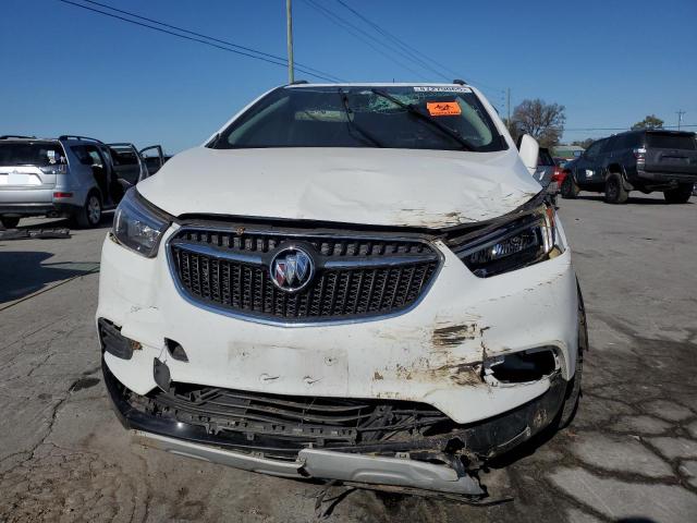 KL4CJASB4JB706161 - 2018 BUICK ENCORE PREFERRED WHITE photo 5
