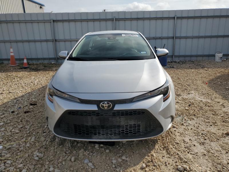 5YFEPMAE3MP243154 - 2021 TOYOTA COROLLA LE SILVER photo 5