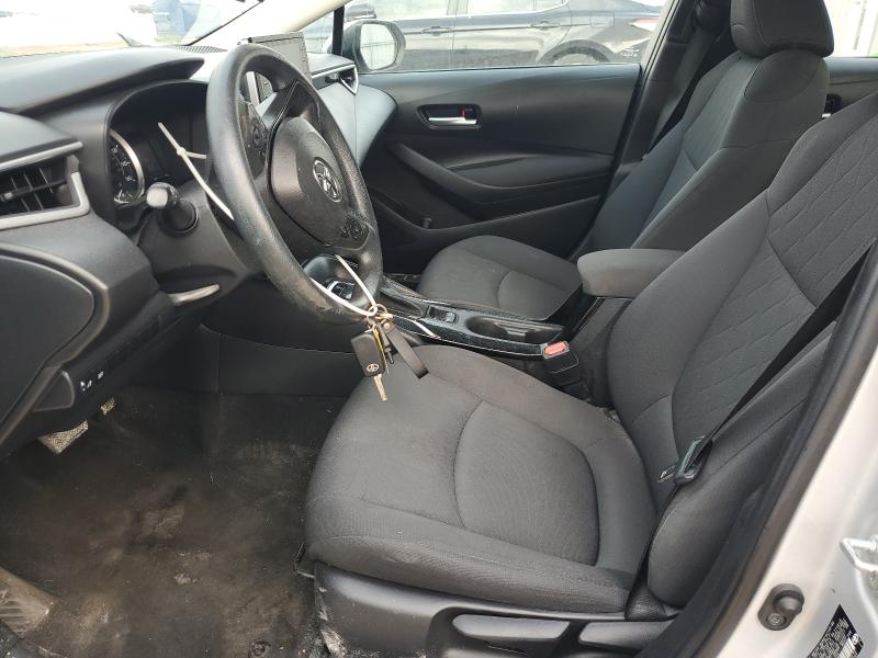 5YFEPMAE3MP243154 - 2021 TOYOTA COROLLA LE SILVER photo 7