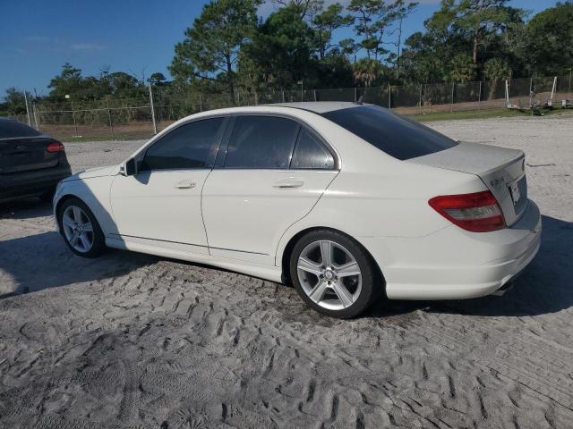 WDDGF5EB1AR123460 - 2010 MERCEDES-BENZ C 300 WHITE photo 2