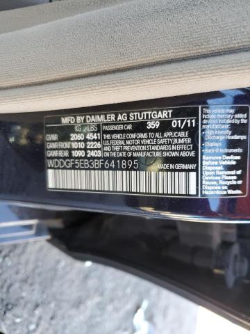 WDDGF5EB3BF641895 - 2011 MERCEDES-BENZ C 300 Schwarz Foto 12