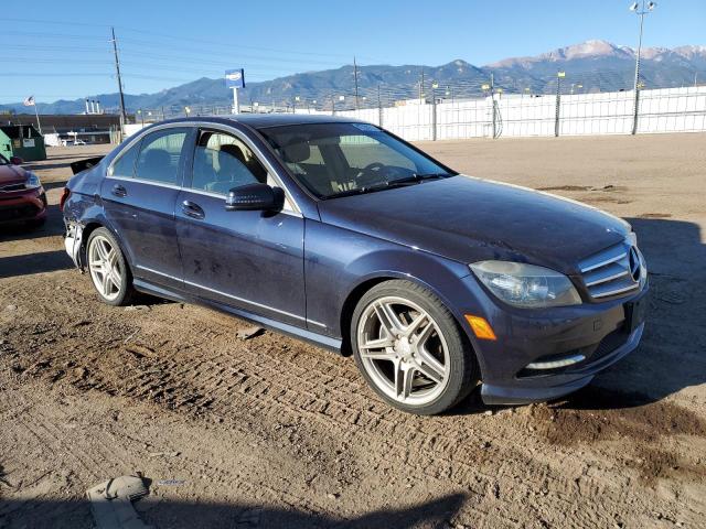 WDDGF5EB3BF641895 - 2011 MERCEDES-BENZ C 300 Schwarz Foto 4