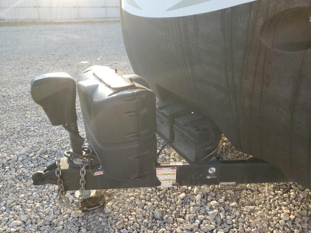 4YDT27R20JV513190 - 2018 KEYSTONE COUGAR CREAM photo 7