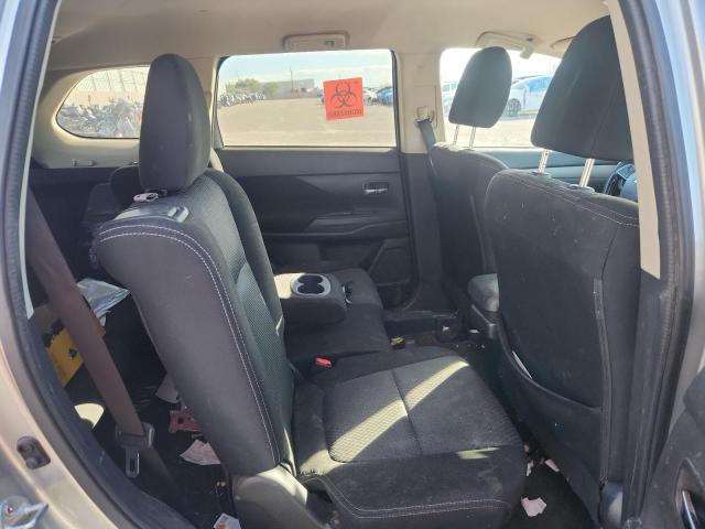 JA4AD3A39JJ004198 - 2018 MITSUBISHI OUTLANDER SE GRAY photo 11