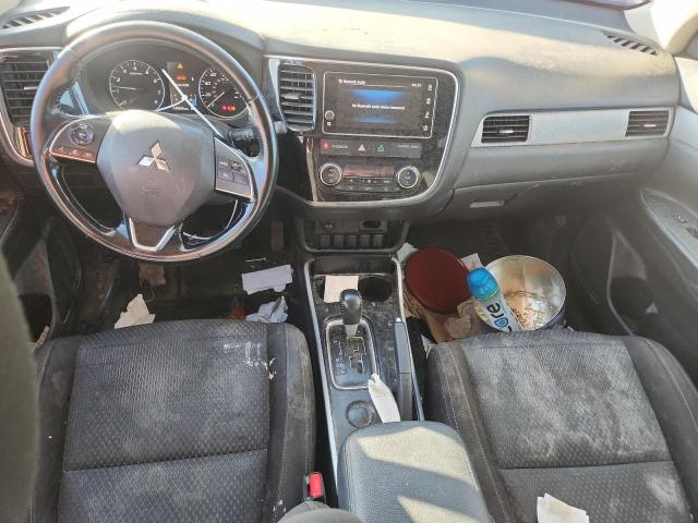 JA4AD3A39JJ004198 - 2018 MITSUBISHI OUTLANDER SE GRAY photo 8