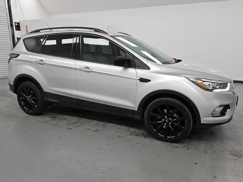 1FMCU0HD2JUC47793 - 2018 FORD ESCAPE SEL 银色 照片 4