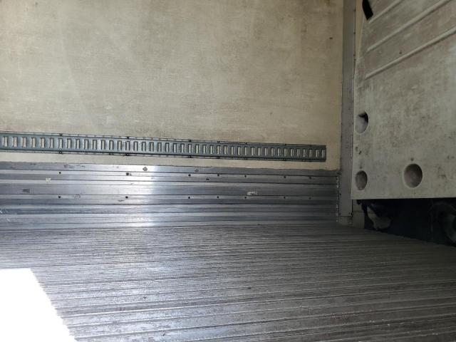 1UYVS2487DM496801 - 2012 UTILITY VS2RA თეთრი ფოტო 5