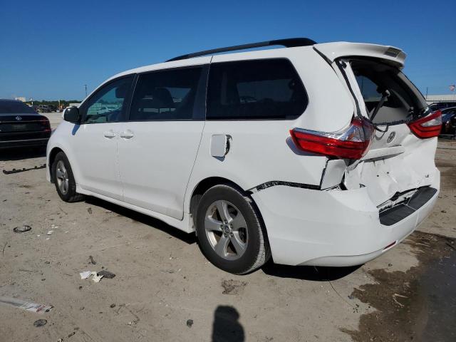5TDKZ3DC6JS965349 - 2018 TOYOTA SIENNA LE Weiß Foto 2