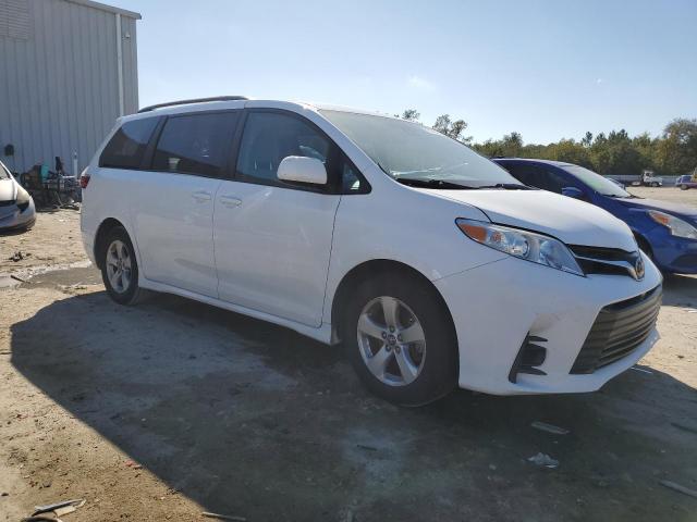 5TDKZ3DC6JS965349 - 2018 TOYOTA SIENNA LE Weiß Foto 4