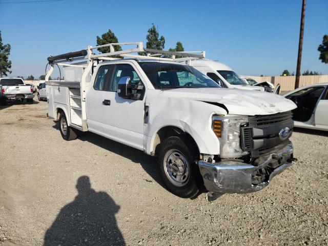 1FT7X2A69KEF58122 - 2019 FORD F 250 SUPER DUTY თეთრი ფოტო 4