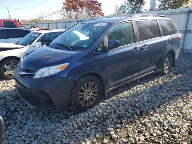2018 TOYOTA SIENNA XLE, 