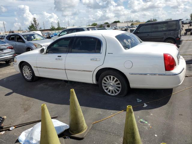 1LNHM81W14Y633747 - 2004 LINCOLN TOWN CAR EXECUTIVE WHITE photo 2