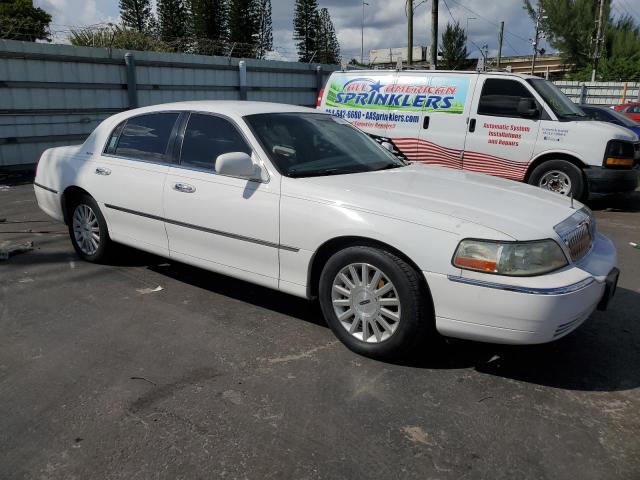 1LNHM81W14Y633747 - 2004 LINCOLN TOWN CAR EXECUTIVE WHITE photo 4
