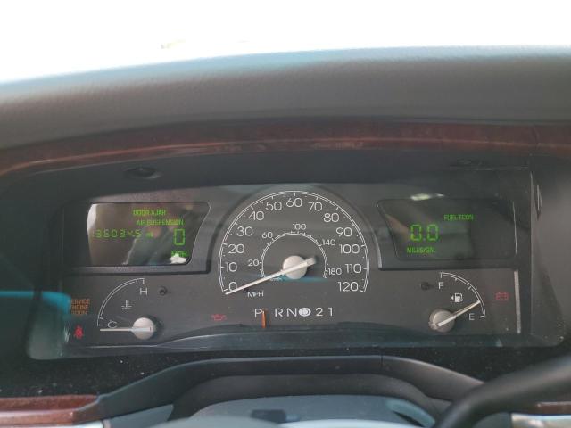 1LNHM81W14Y633747 - 2004 LINCOLN TOWN CAR EXECUTIVE WHITE photo 9