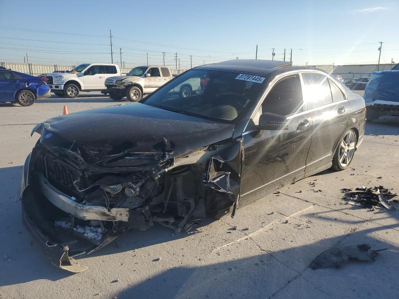 2011 MERCEDES-BENZ C 300, 