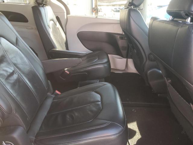 2C4RC1BG0HR642251 - 2017 CHRYSLER PACIFICA TOURING L WHITE photo 11