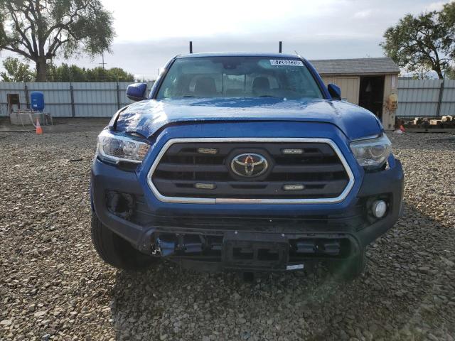 3TMDZ5BN2JM041662 - 2018 TOYOTA TACOMA DOUBLE CAB Синій фото 5