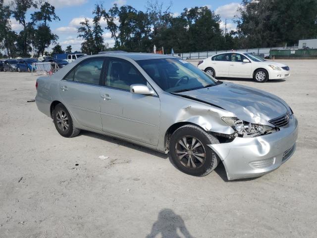 4T1BF32K35U105246 - 2005 TOYOTA CAMRY LE 银色 照片 4