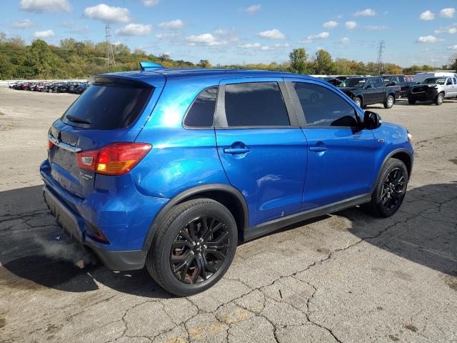 JA4AP3AU2JU008835 - 2018 MITSUBISHI OUTLANDER ES BLUE photo 3